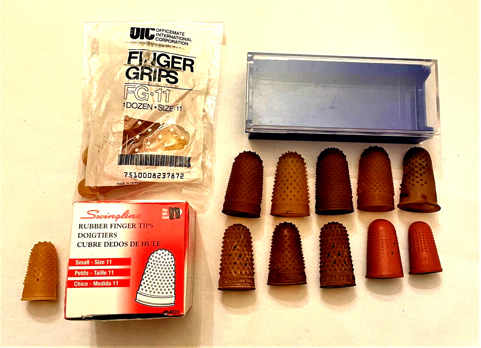 33 Rubber Finger Tips (Thimbles) Mixed Sizes 11- 12 and Larger Swingline Vintage