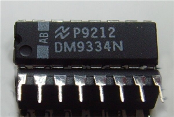 1Pcs 8-Bit Addressable Latch DIP16 DM9334N New Ic hx