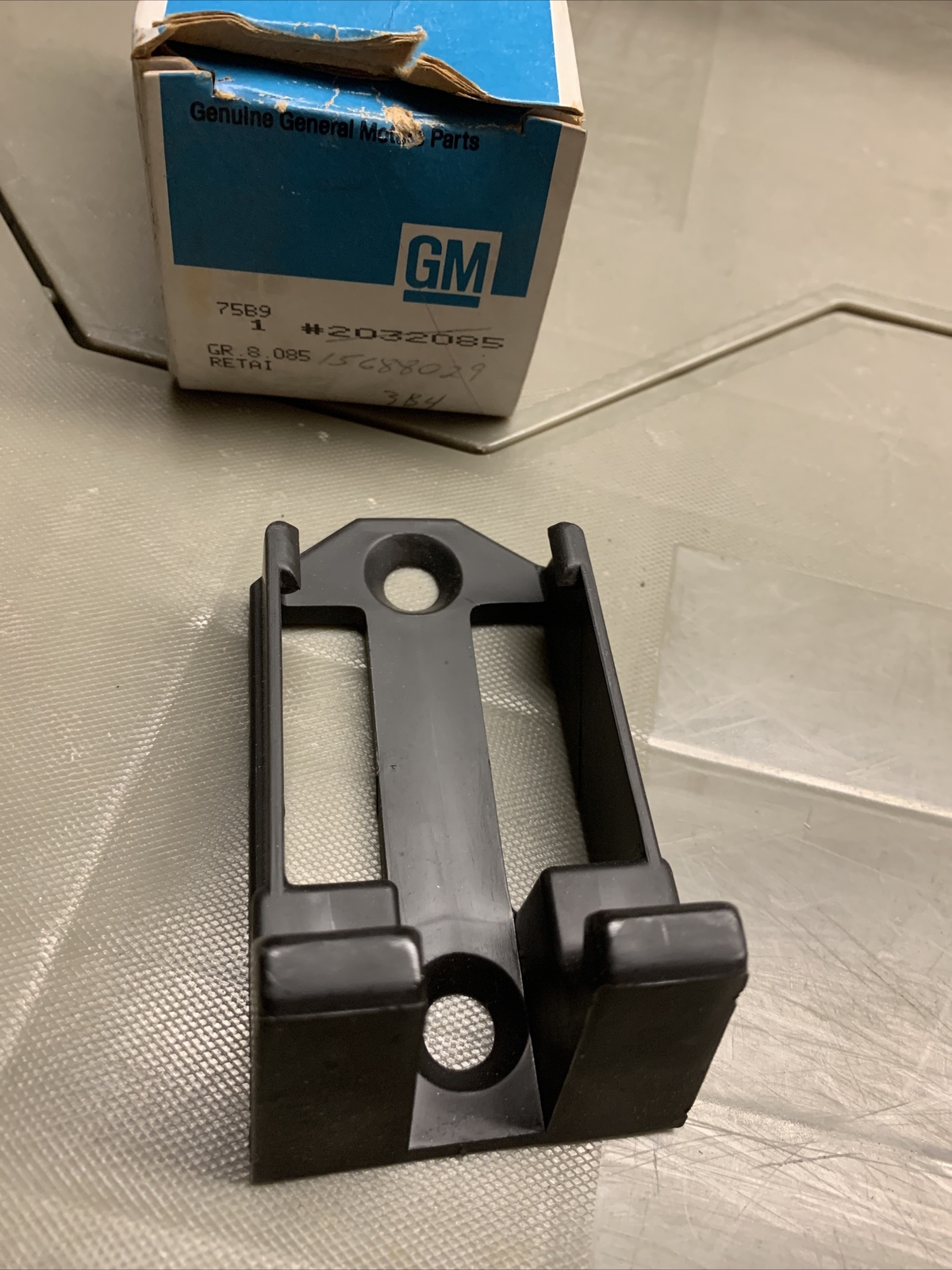 NOS GM 2032085 HOOD LATCH HOOK GENUINE