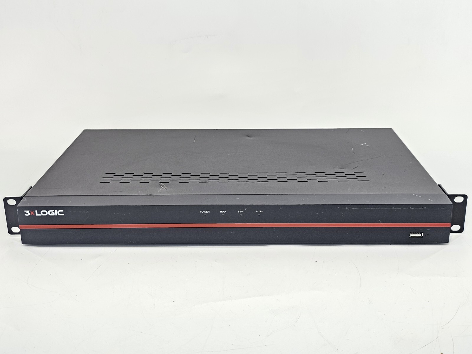 3xLOGIC V250-8-4TB Embedded PoE Server