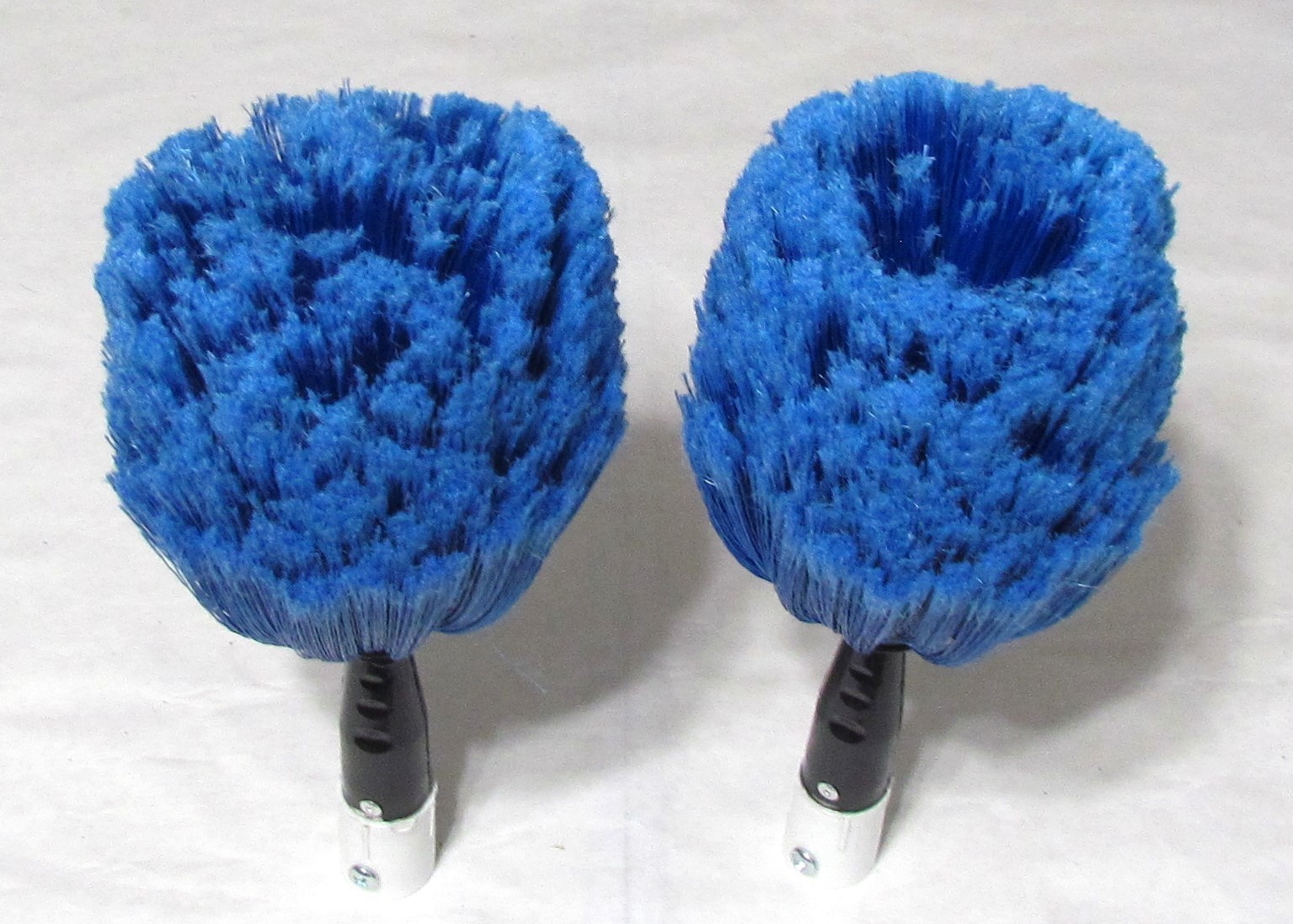 2 Cobweb Dusters - Bristles Are Curved Upwards Not Outwards -Standard Threads  B