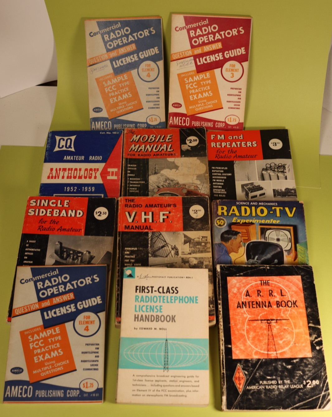 Lot of 11 Vintage Ham Radio Antenna CB VHF ARRL Books & Manuals 1960s