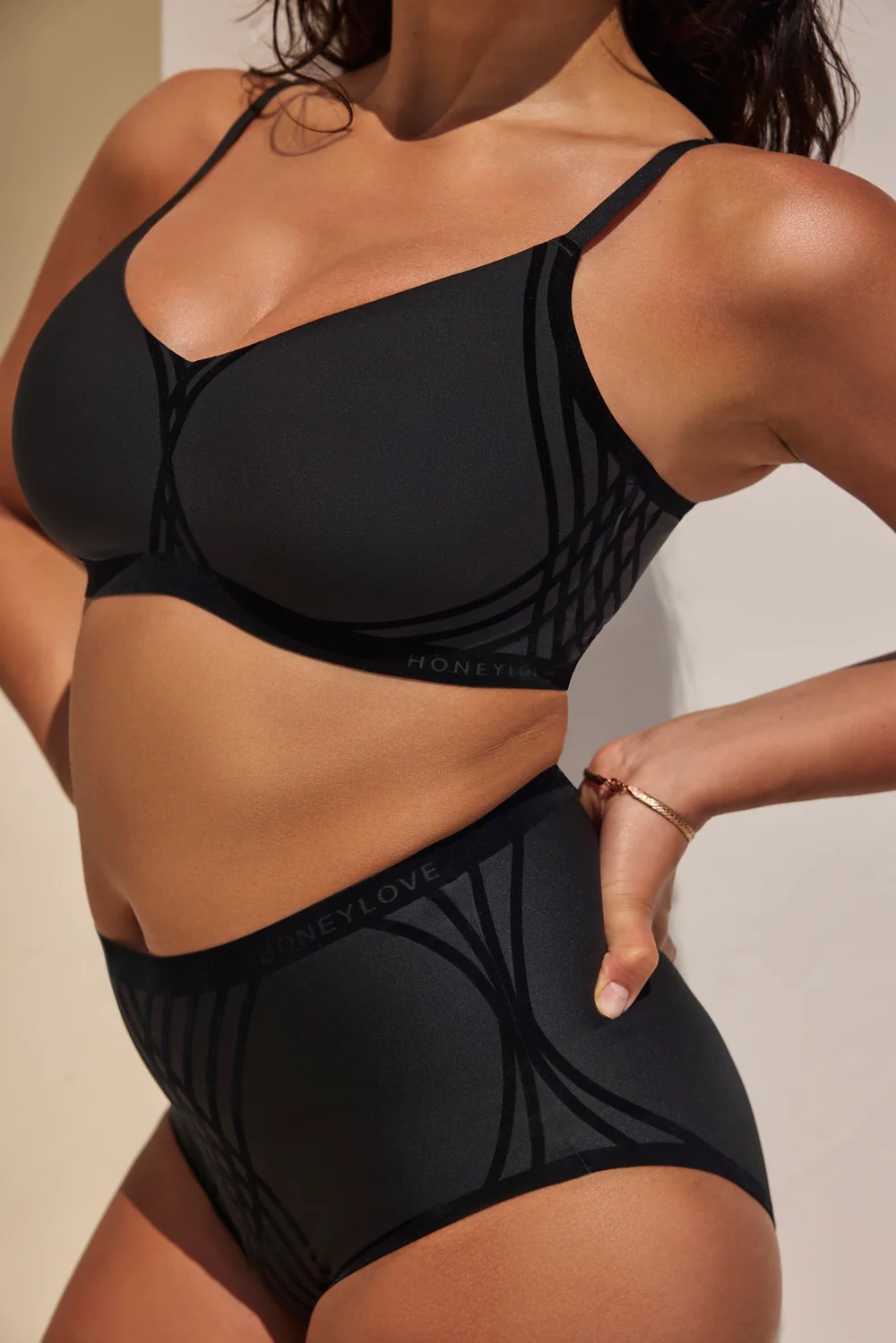 Honeylove   Silhouette Bra Small black NO PADS  new