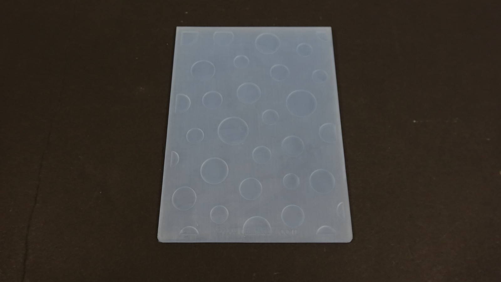 Lifestyle Crafts Quickutz Embossing Folder 2 Sizes Circles
