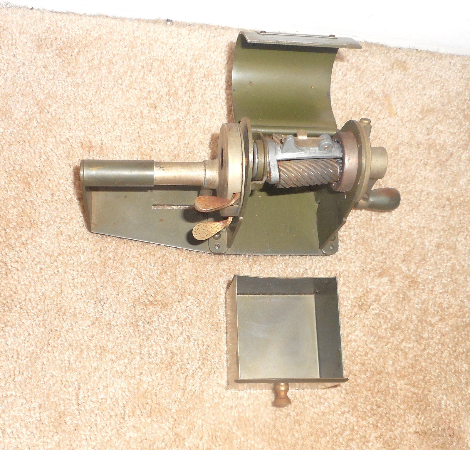 GREAT VINTAGE APSCO DANDY PENCIL SHARPENER