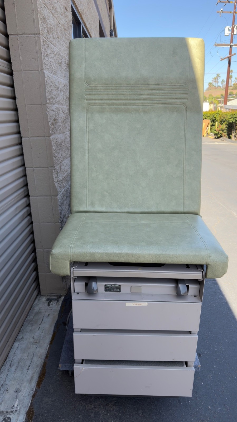 Midmark 104 Medical Examination Table
