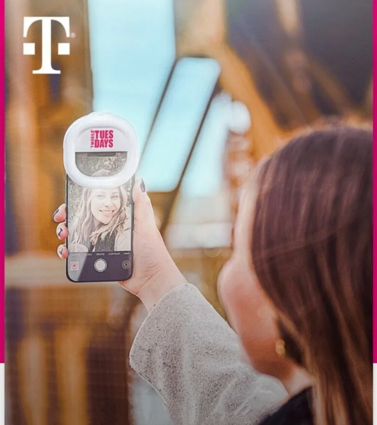 T Mobile Tuesdays Portable phone Selfie Light Brand NEW sealed in the Box