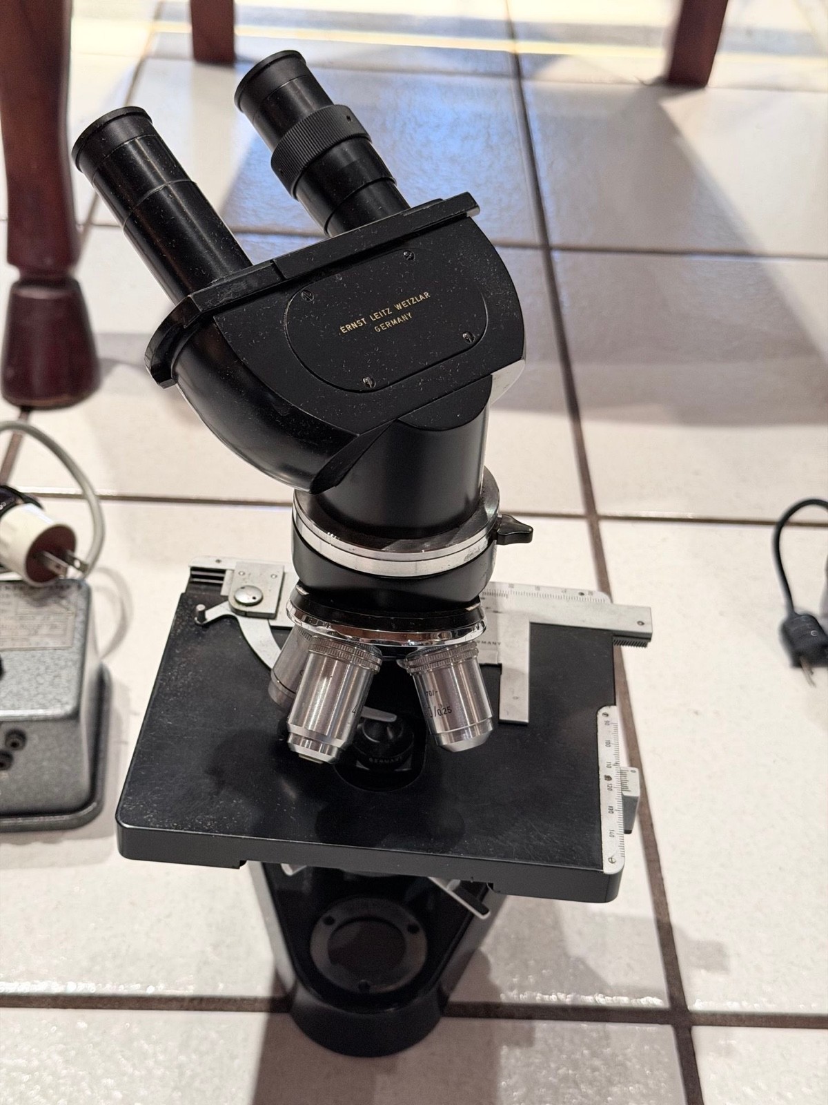 Antique Leitz Wetzlar Binocular Microscope with Case and Original Power Source,