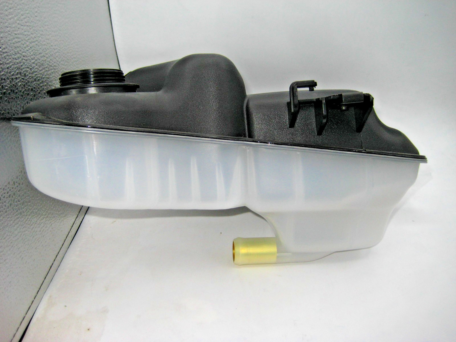 OEM Ford Super Duty Coolant Reservoir 6.0L Diesel 2003-2007 F250 F350 New