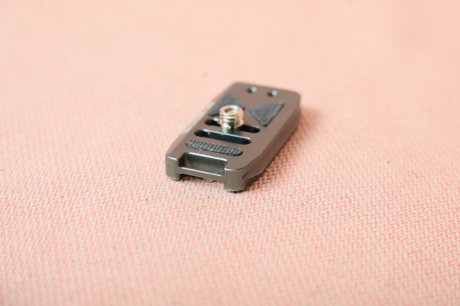 3 Legged Thing BASE70 Arca-Swiss Compatible 70mm Wide Quick Release Plate
