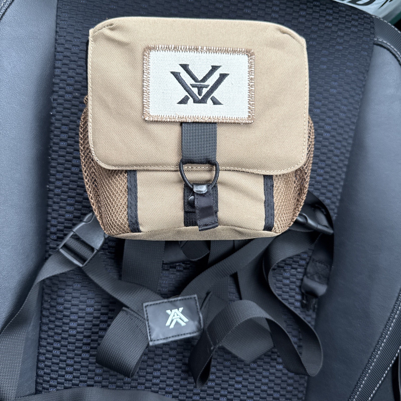 Vortex GlassPak Binocular Tan Case With Straps. Hunting