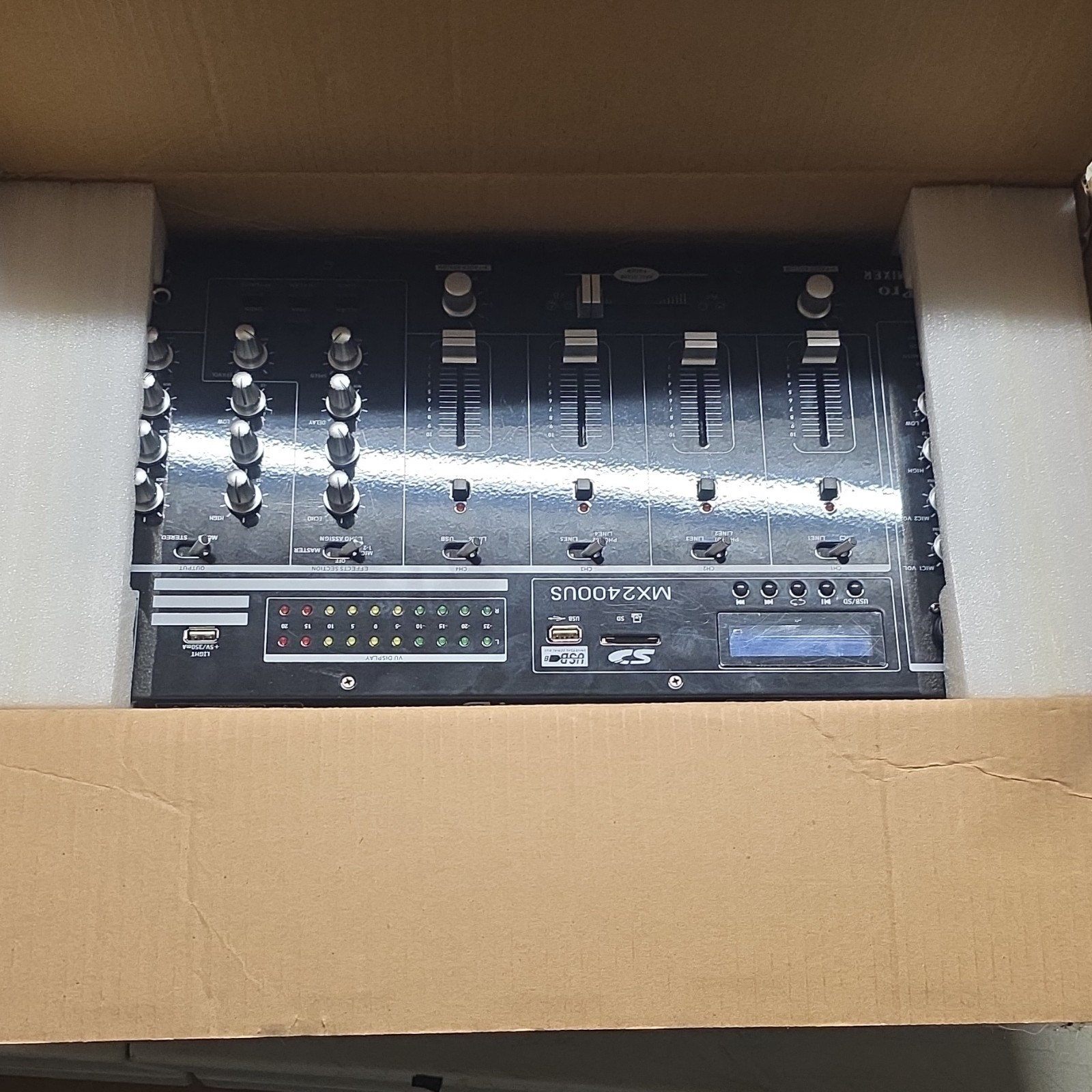GLiPro MX2400US Rack-Mount DJ Mixer, 4-Channel, USB/SD, DSP Effects