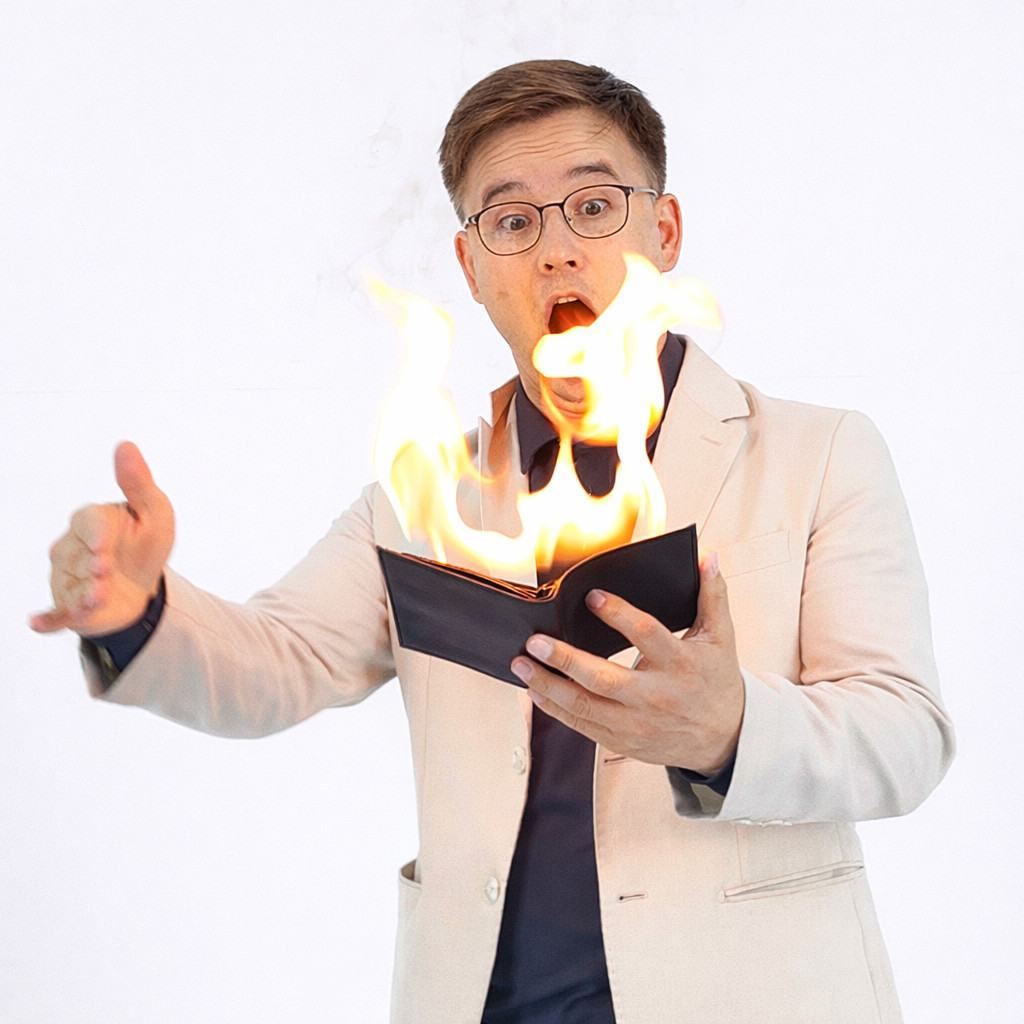 Magic Trick Fire Flaming Wallet Leather Street Show Close up Magic stage magic