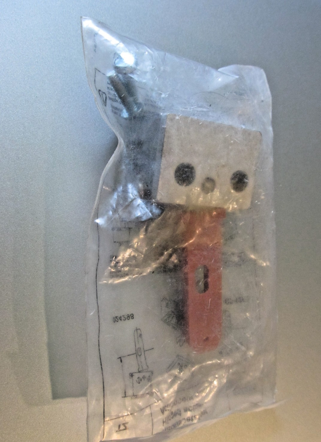 *NEW* Euchner 024299 Hinged Actuator