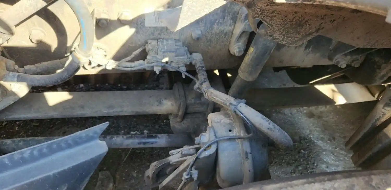 (Used) 2018 Freightliner Cascadia 126, FRONT LEAF SPRINGS Front Leaf & Springs