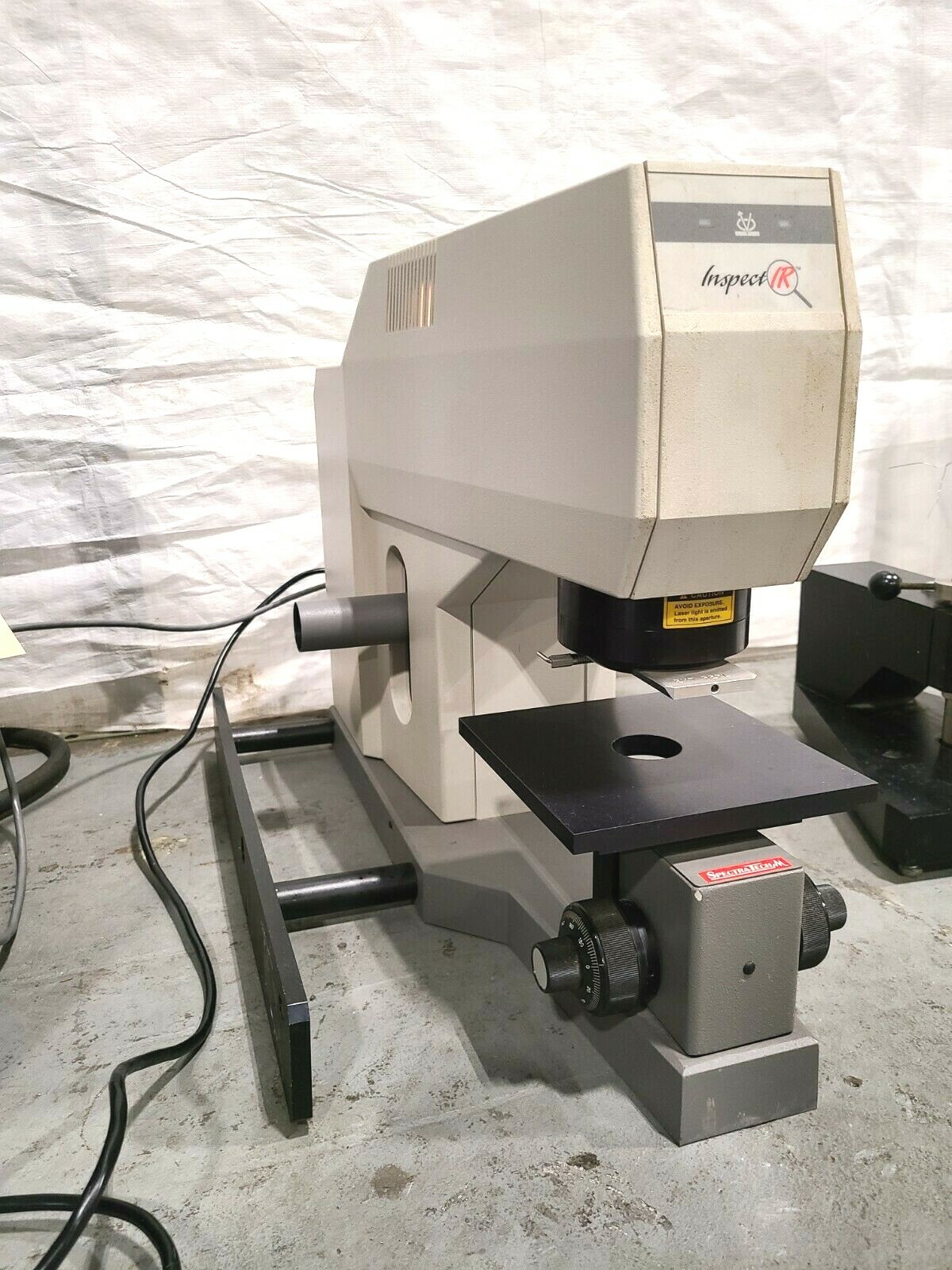 Spectra Tech Inspect IR Microscope Model 912A0368 tool inspection comparator