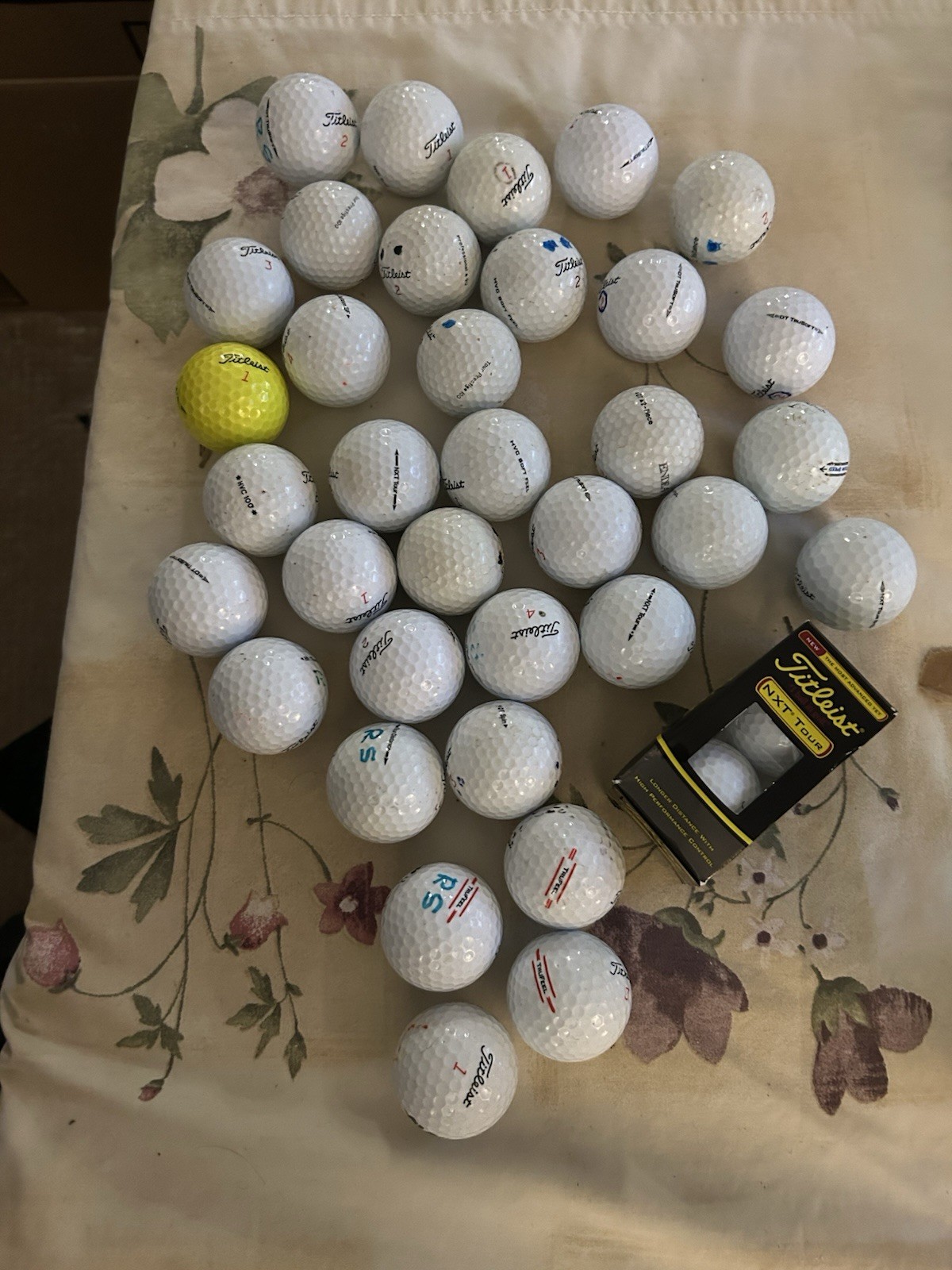 Assorted Titleist 4A Golf Balls 37 Count