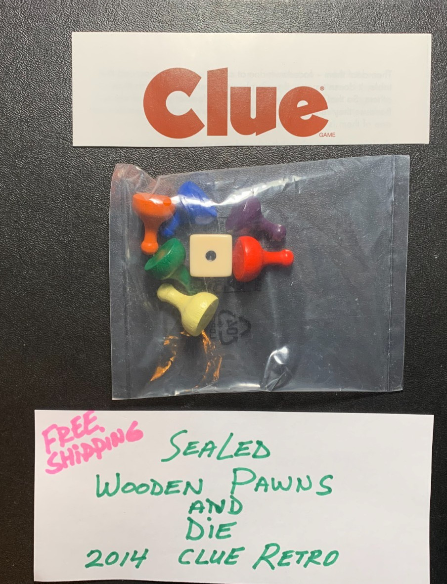 Clue  RETRO  2014  WOODEN PAWNS and DIE  Sealed / NOS Never Opened FREE SHIPPING