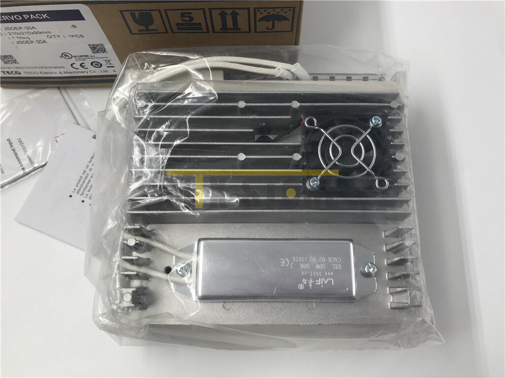 1PCS NEW FOR TECO Servo Motor JSDEP-30A Replace TSTEP30C