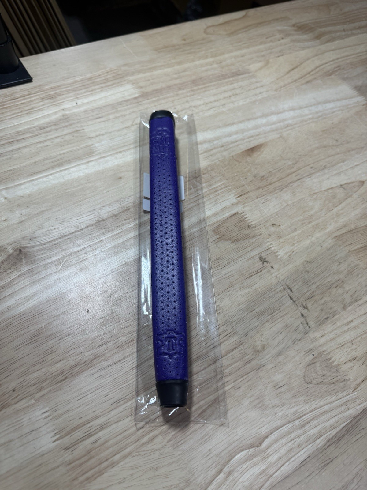 The Grip Master Signature Cabretta Laced Paddle Putter Grip Purple New