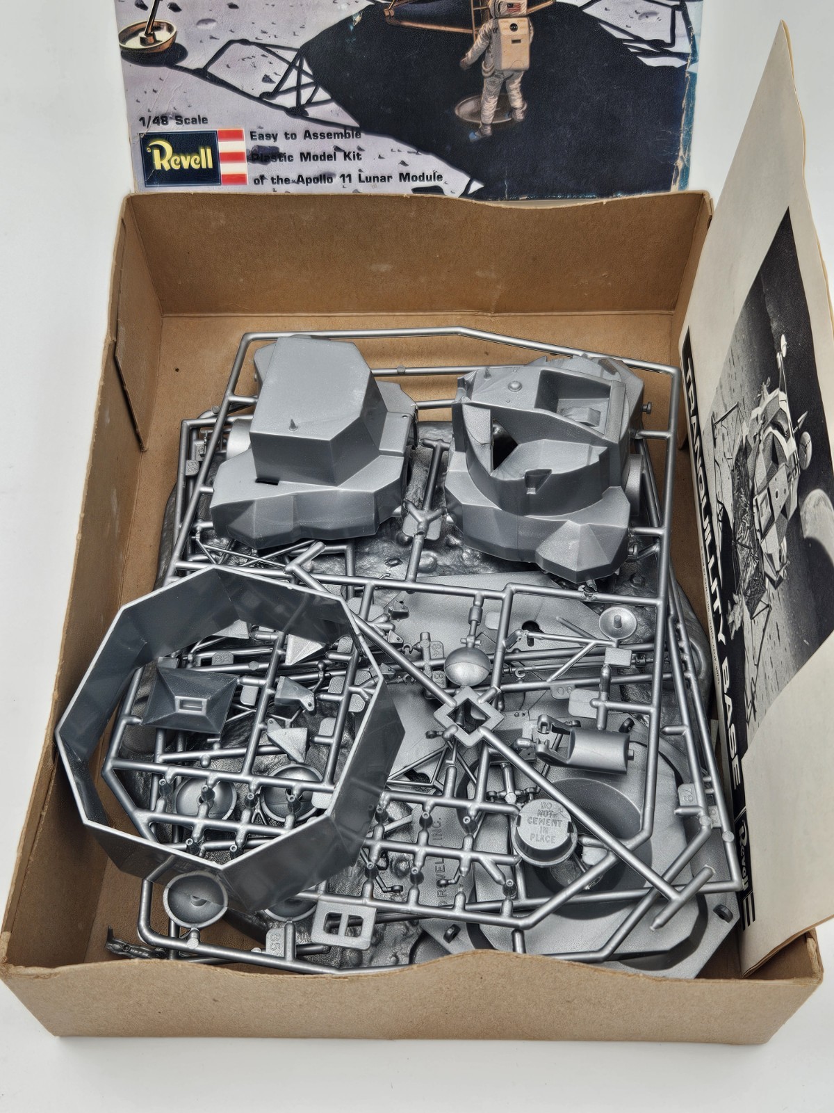 Revell Tranquility Base Model Kit 1:48 Vintage 1969 NOS
