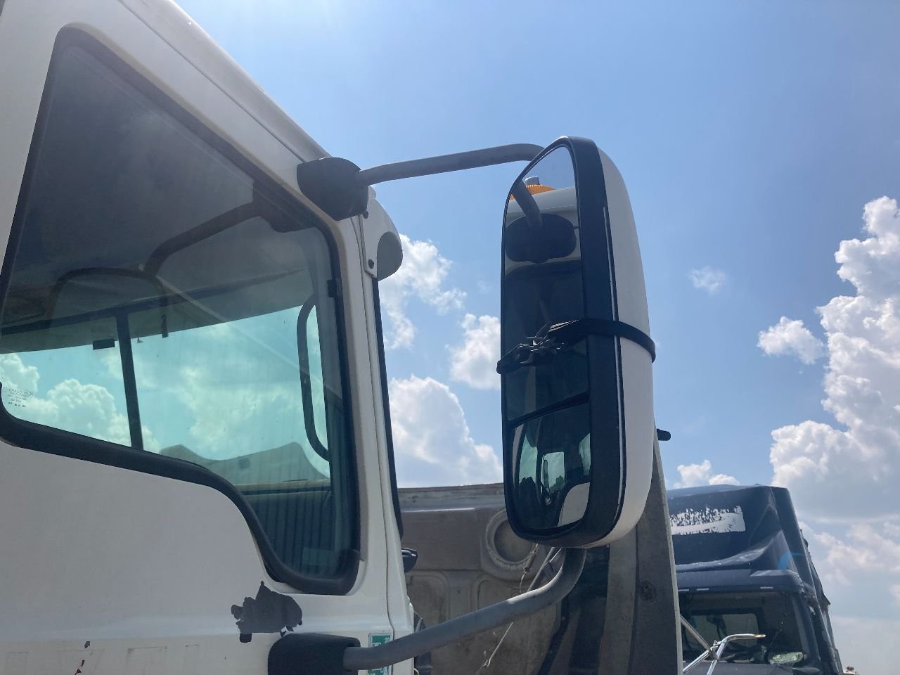 2005-2007 Mack CXN POLY Right/Passenger Door Mirror - Used