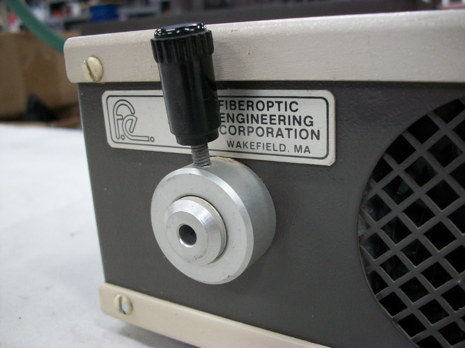 FIBER OPTIC LIGHT SOURCE
