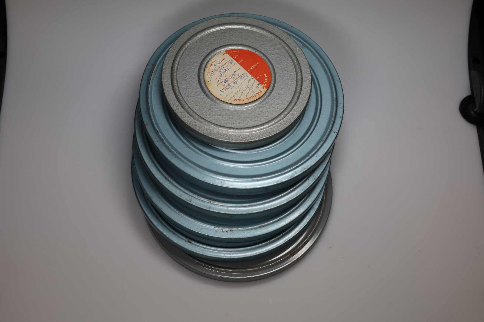 8mm film reels cans, 5 pcs 5" 200’ Metal Reels & Cans plus 1 150' metal reel/can