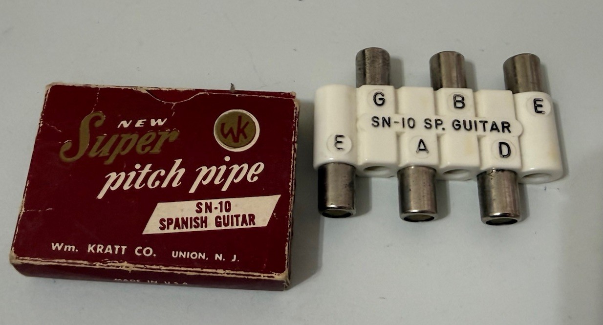 Vintage Wm. Kratt Super Pitch Pipe Guitar Tuner SN-10 Spanish Guitar
