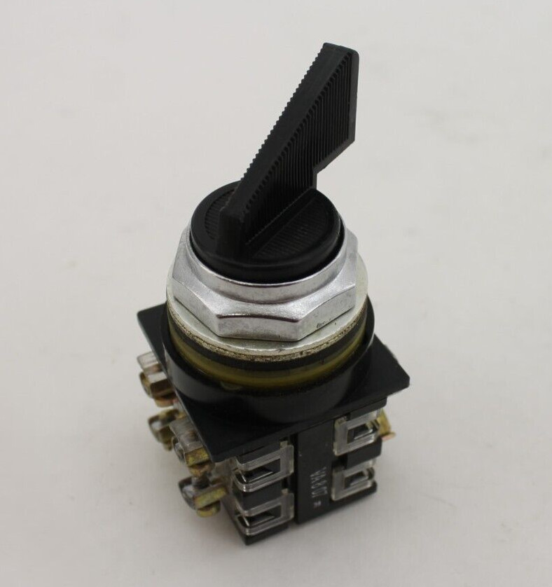 GE Selector Switch with Two CR104P Contact Blocks