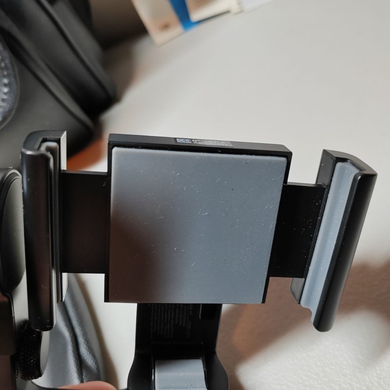 DJI Osmo Mobile 1 Smartphone Gimbal Stabilizer ZM01 Case Battery Bundle