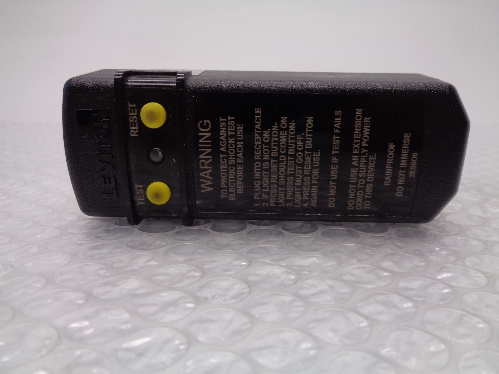 LEVITON 16793 PLUG (AS PICTURED) NSNP