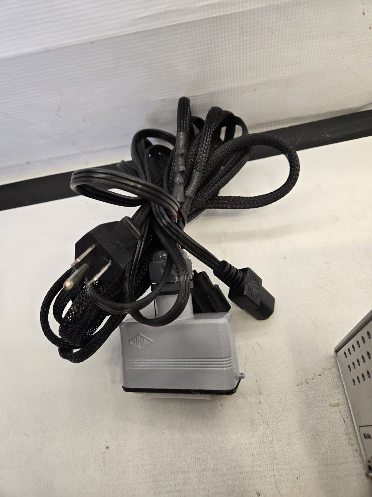 Mobis Lamp Test Box