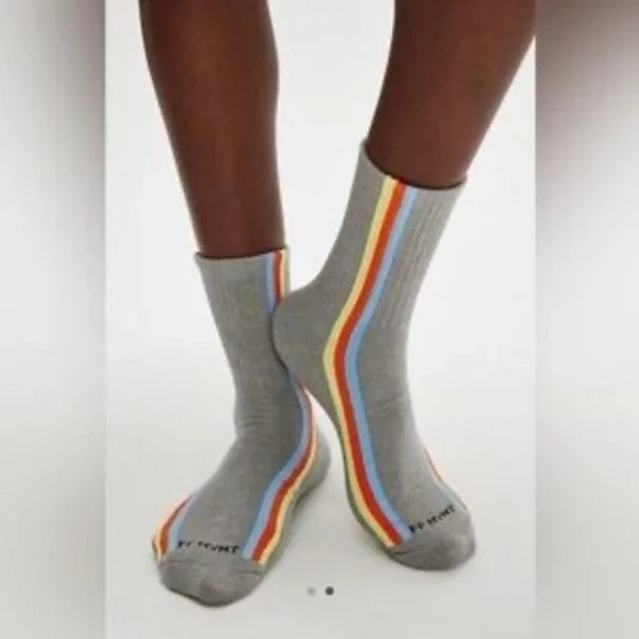 NWT FP‎ Movement Tempo Quarter Crew Socks in Grey with Stripe Athletic SOLD OUT!