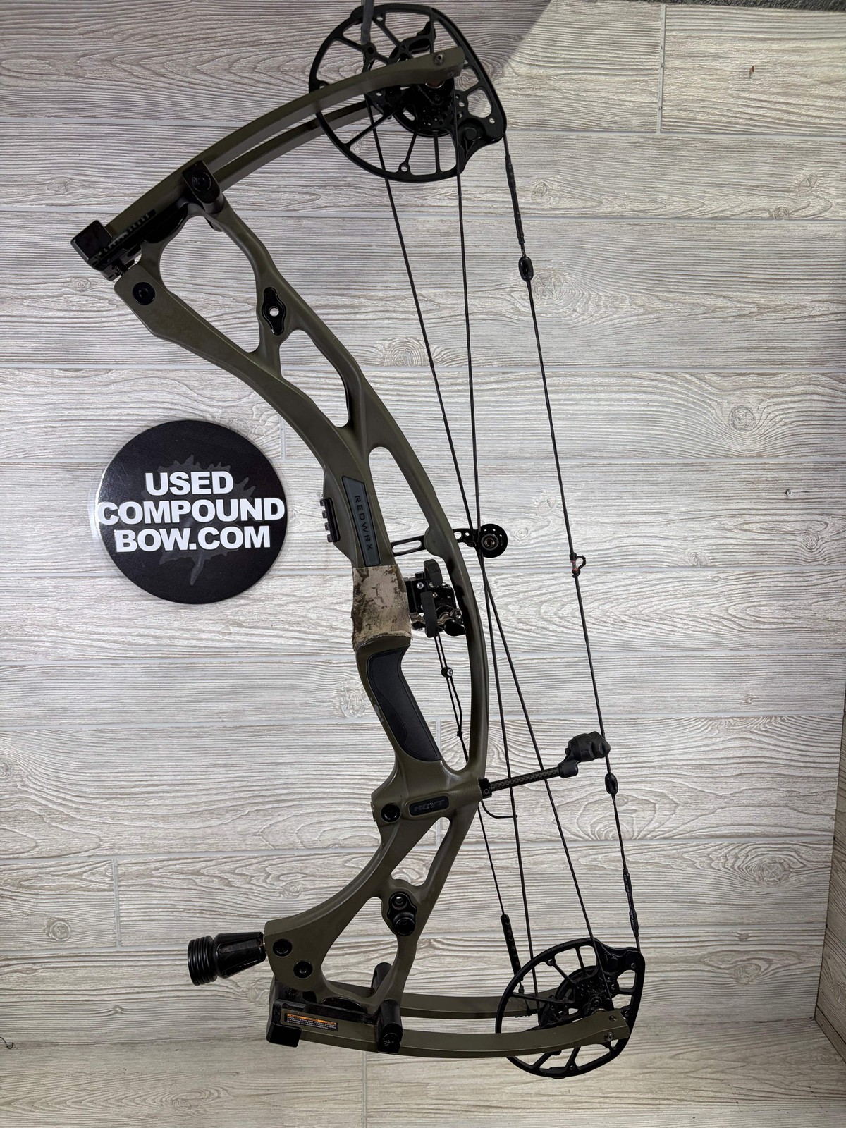 Hoyt RX-8 RH Wilderness 70lbs 25-28"