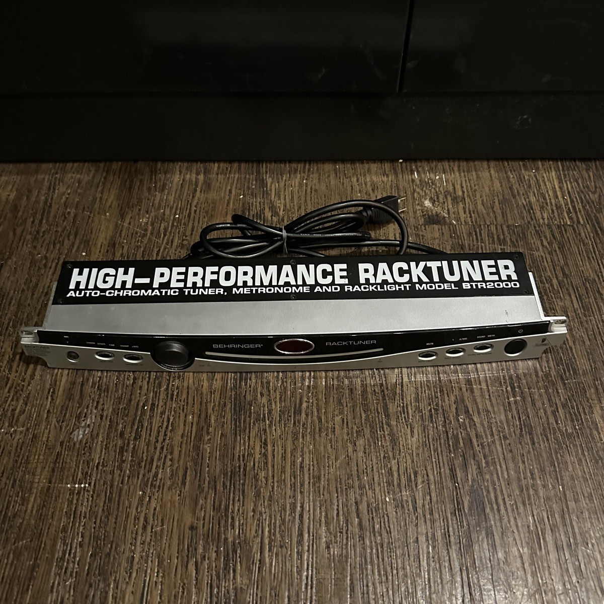 Behringer BTR2000 High Performance Racktuner used