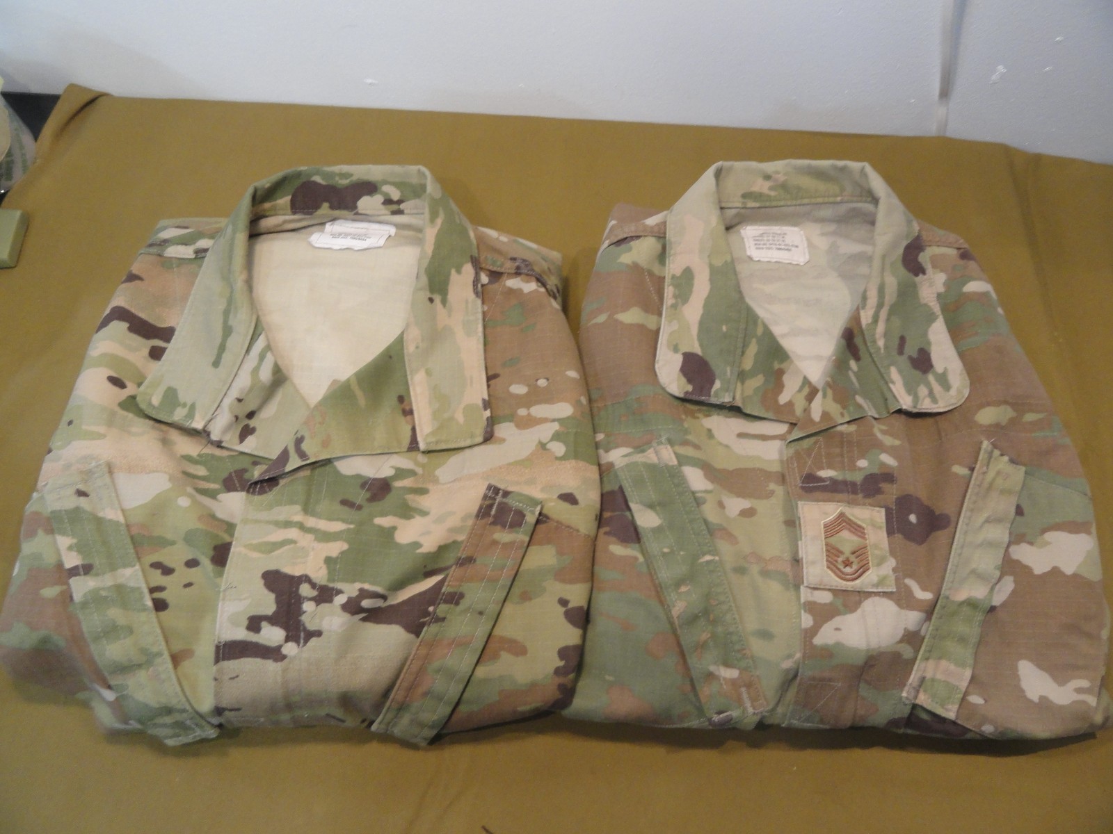 2 QTY OCP SCORPION CURRENT ISSUE UNIFORM JACKET W / SEWN ON RANK SMALL REGULAR