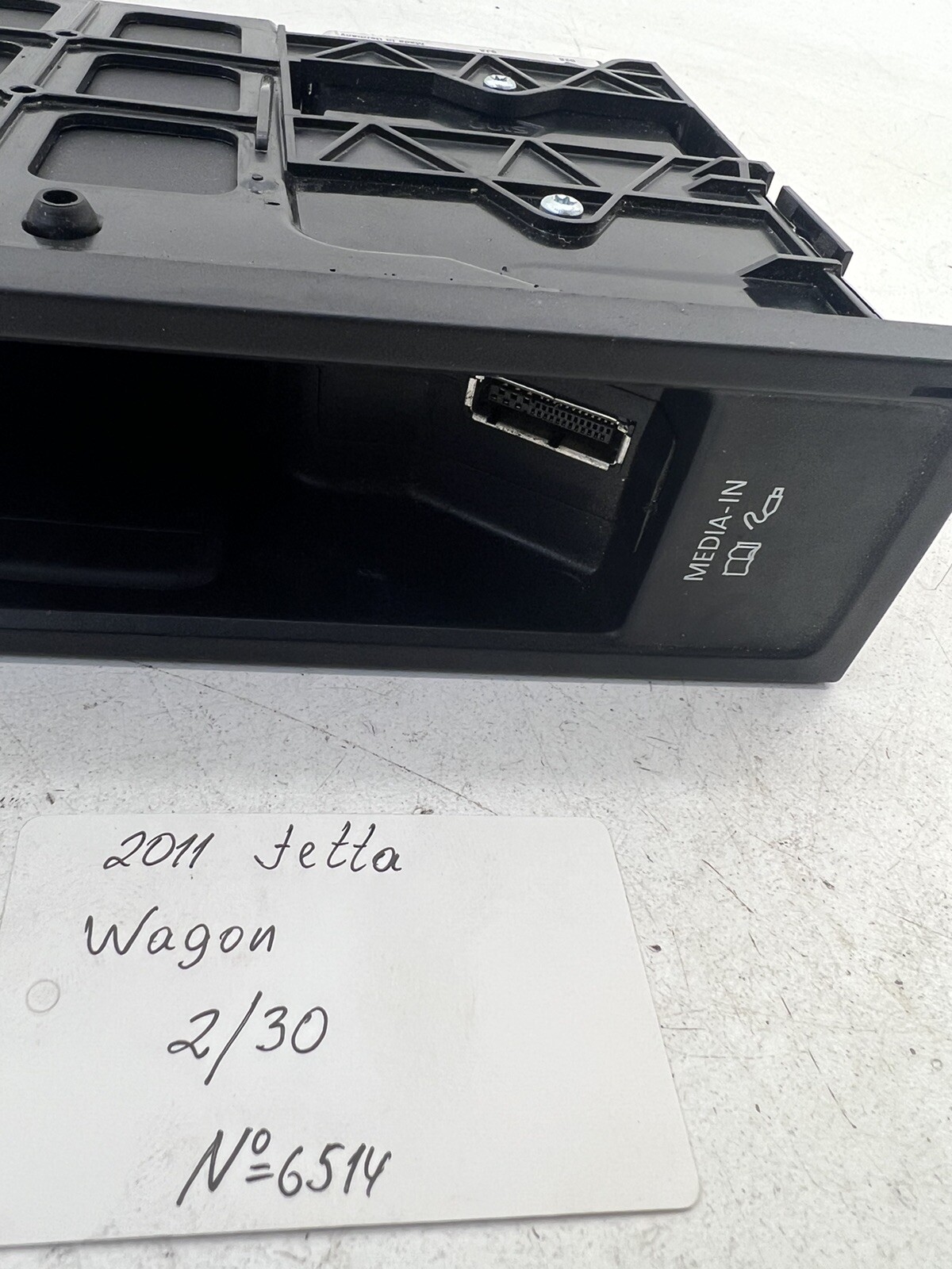 2010-2014 Volkswagen Jetta Sportwagen Input Interface Multimedia Module OEM.