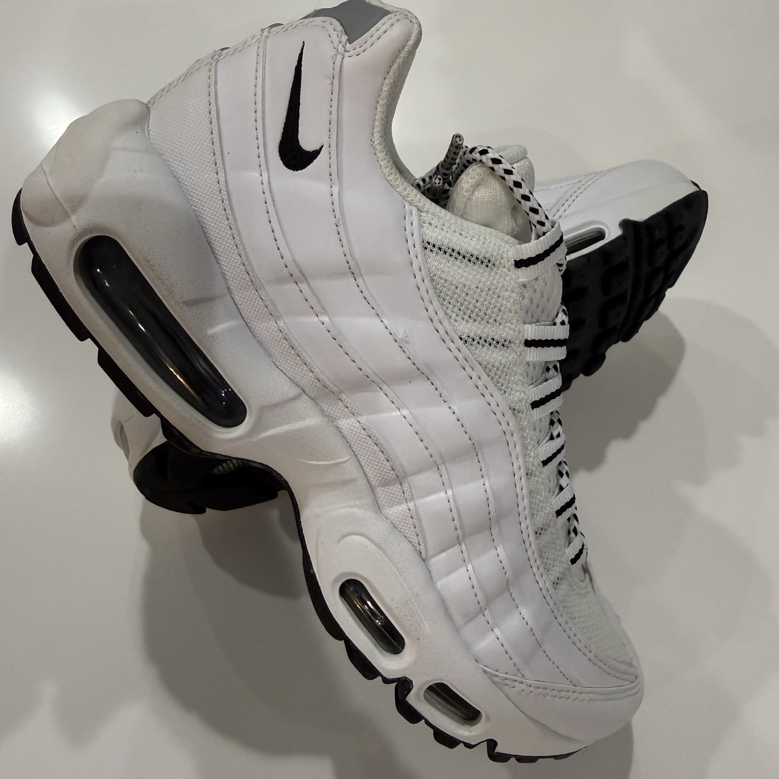 Nike Air Max 95 Black White Sneakers, Size 6.5 / 8W 609048-109
