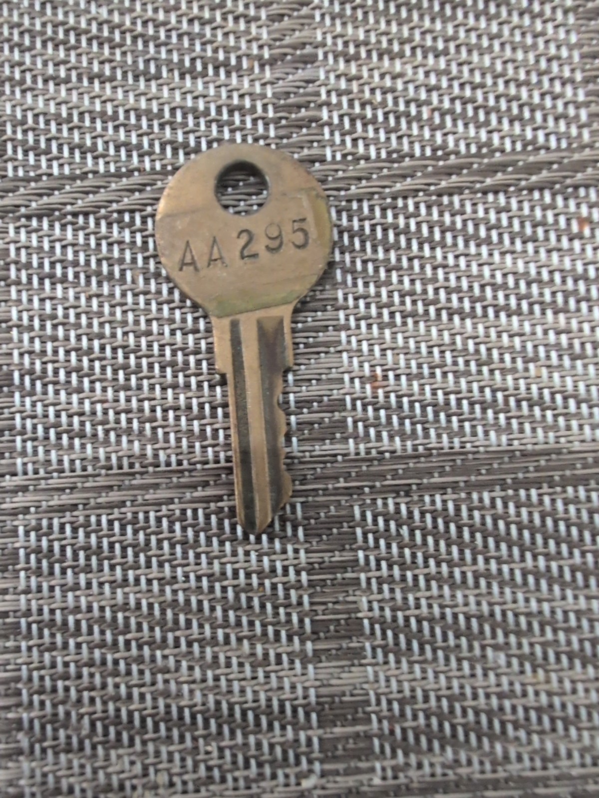 Chicago Lock Key AA295
