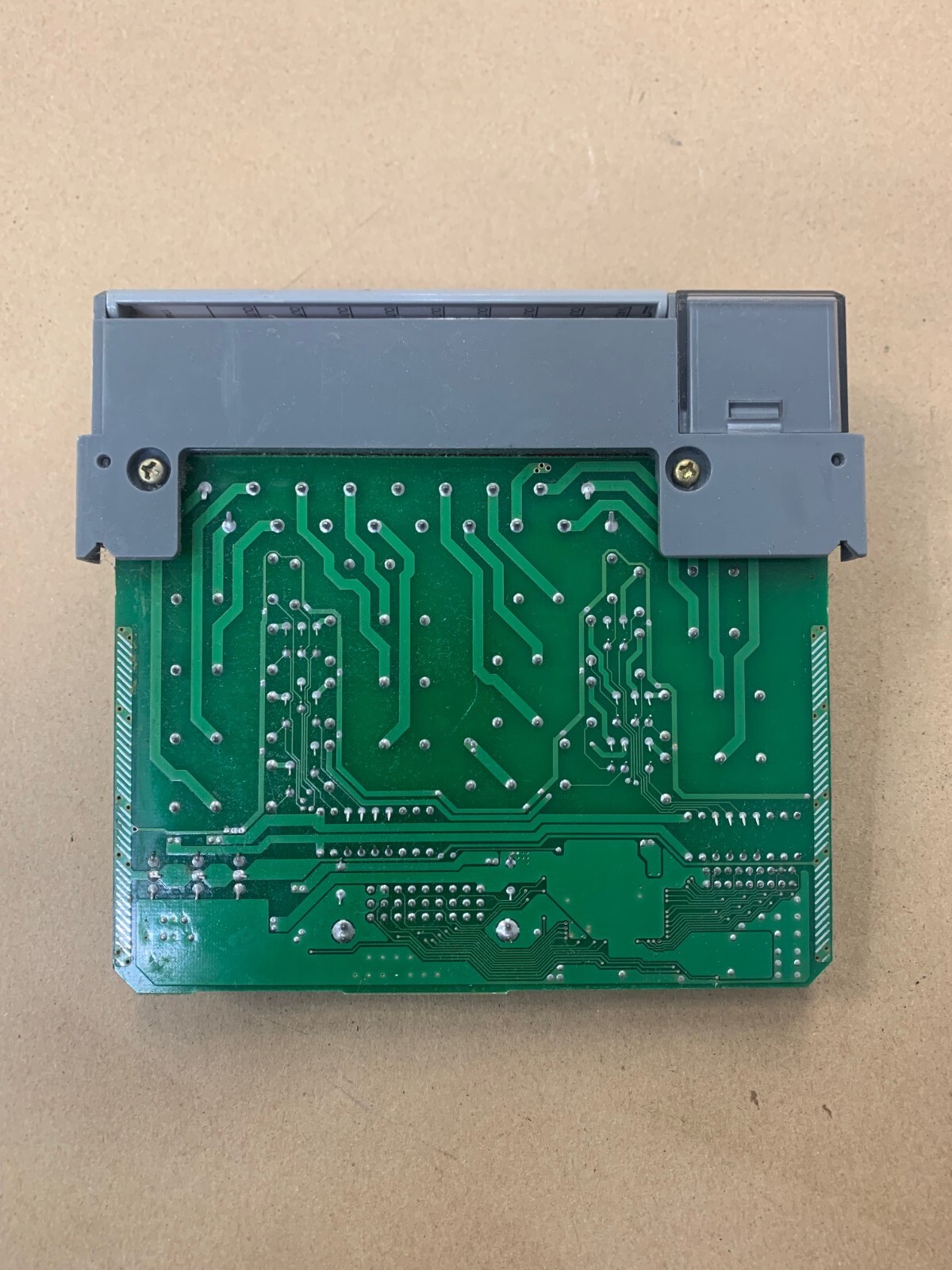 Allen Bradley SLC500 1746-0W16 Output Module Series D