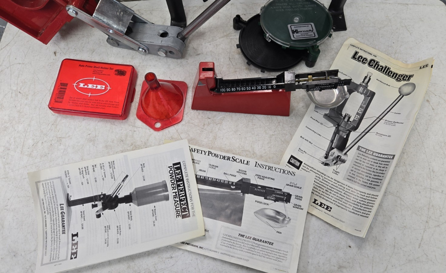 Vintage Lee Challenger Reloading Press Single Stage O Reloader & Extras