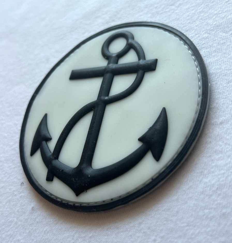 US NAVY - US NAVAL FORCES / SAILOR - ANCHOR- GLOW IN DARK-HIGH QUALITY PVC PATCH