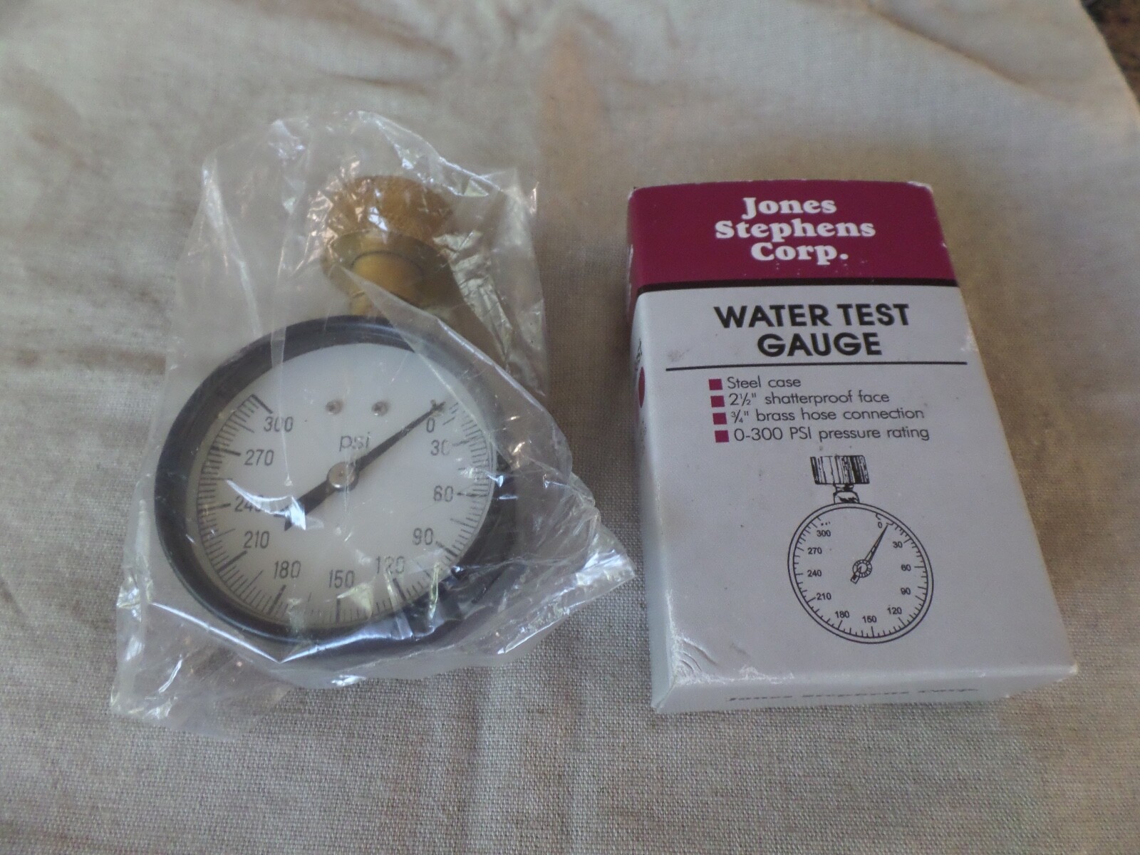 BRAND NEW! 300 PSI Water Test Gauge Part No J66-300 Jones Stephens Corp.