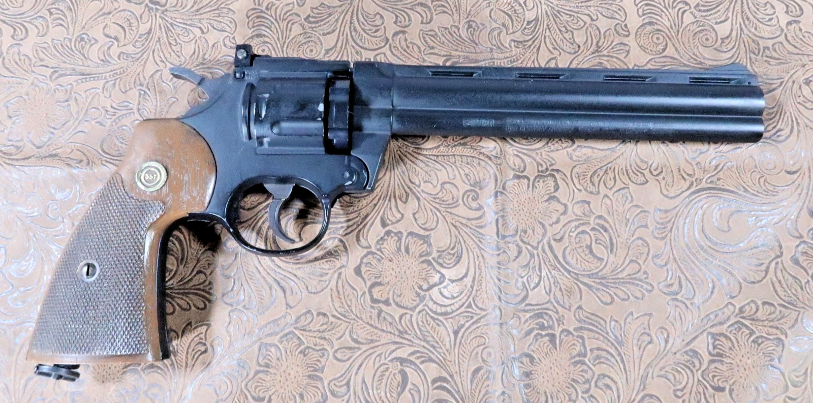 VINTAGE CROSMAN 357 PELLET GUN REVOLVER PISTOL CO2 COLEMAN COMPANY USA 8"