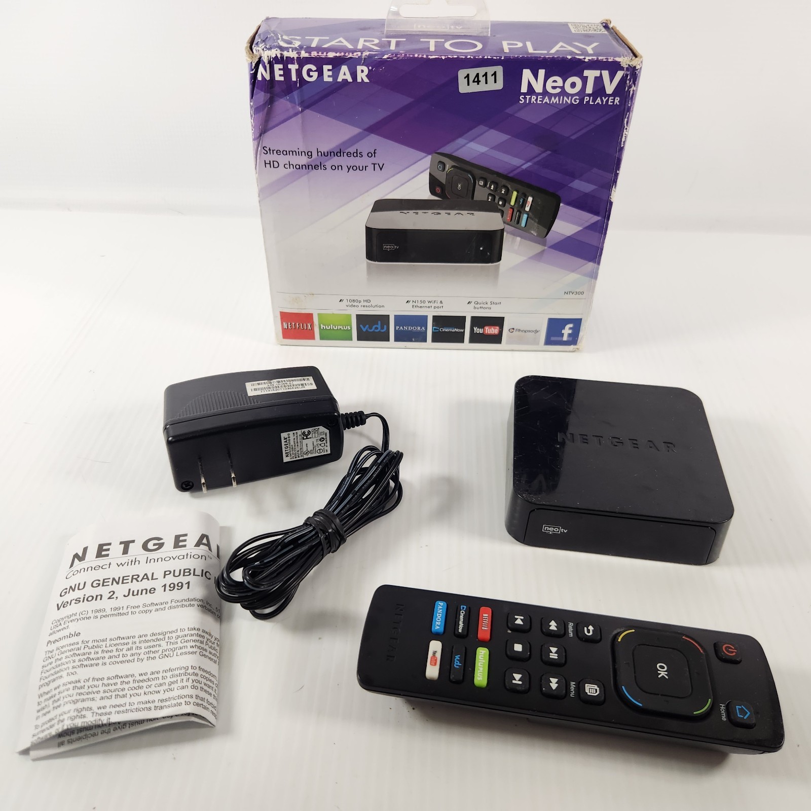 NETGEAR NeoTV NTV300 HD Streaming Media Player w/ Remote Adapter Box