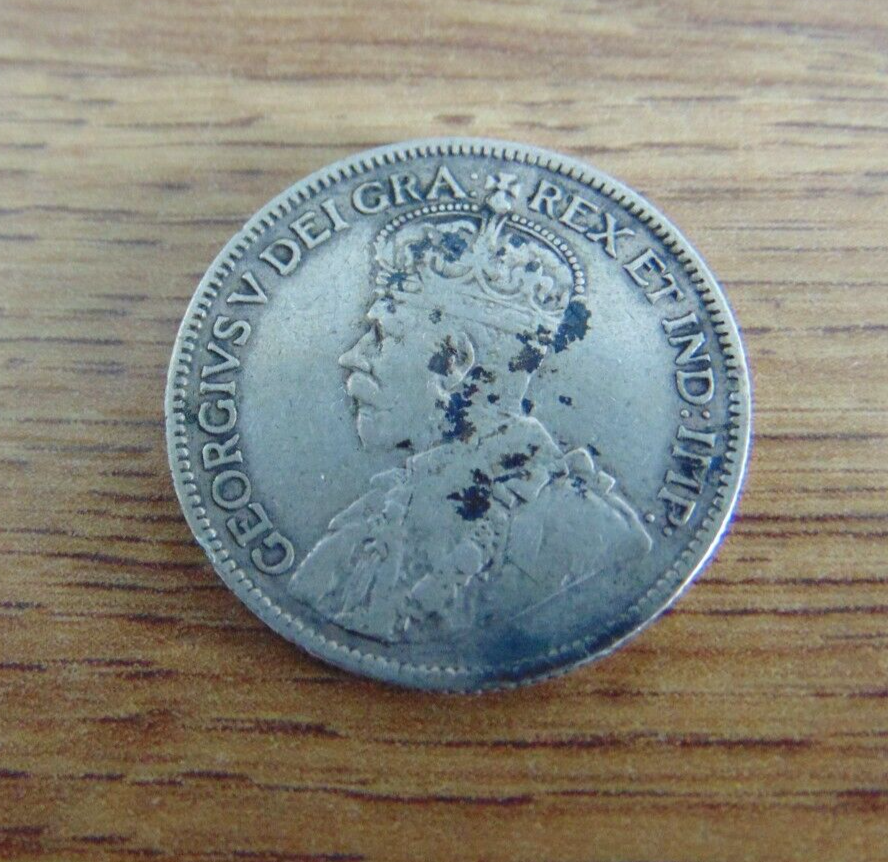 1914 CANADA SILVER 25 CENTS COIN