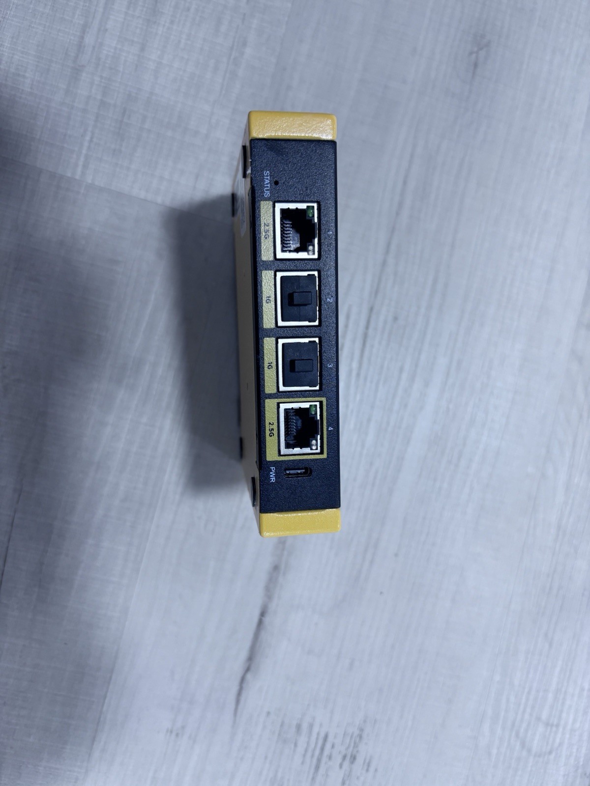 Firewalla Gold SE with 2 x 2.5Gbit and 2 x 1Gbit interfaces.