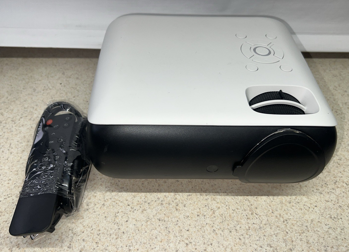 Happrun H1 Video Projector Bundle, Model H1, MPN H1. New-NO BOX. Remote & Cables