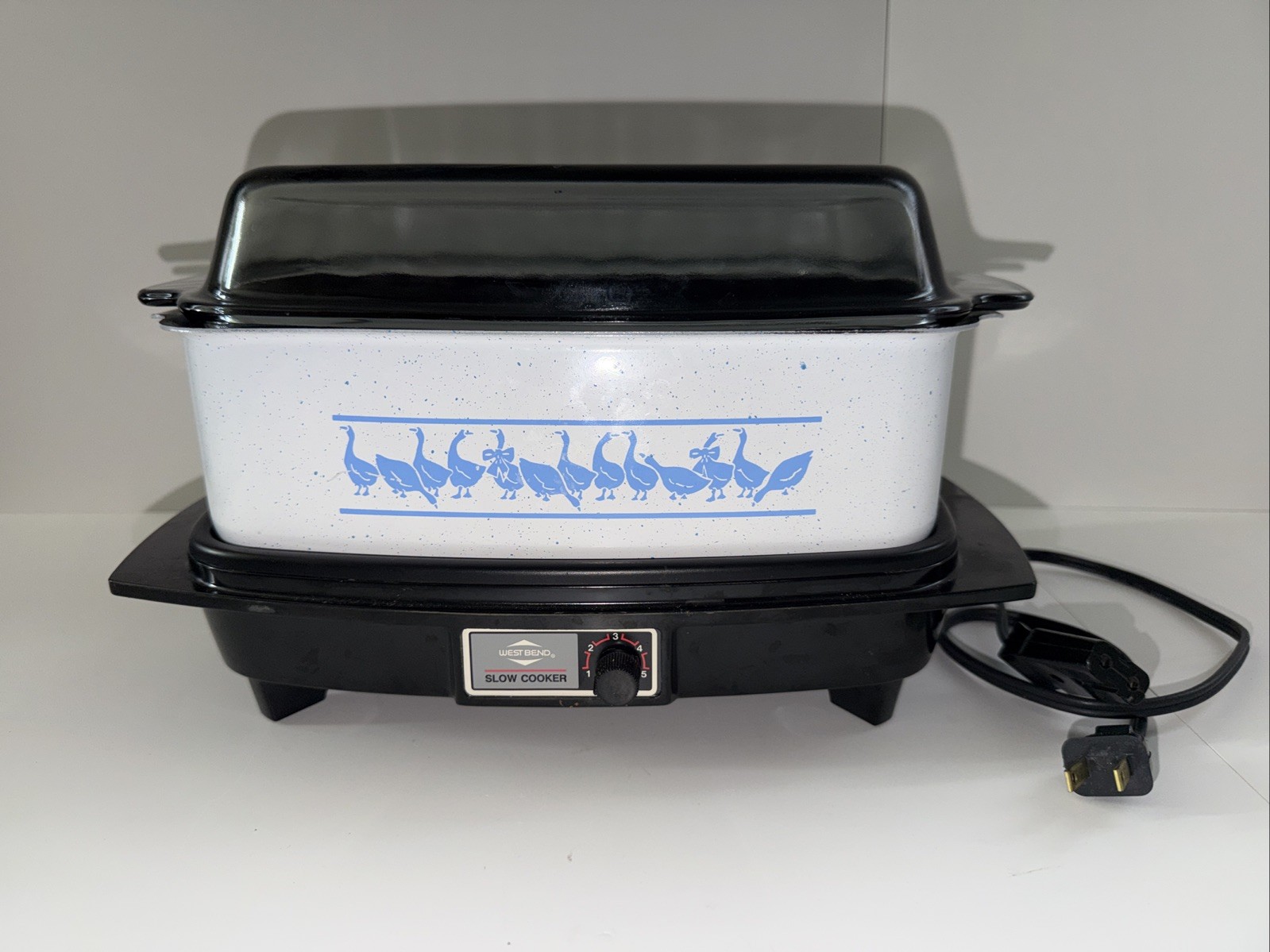 Vintage West Bend 4 Qt Slow Cooker Set Geese Pattern Speckled Glass Lid